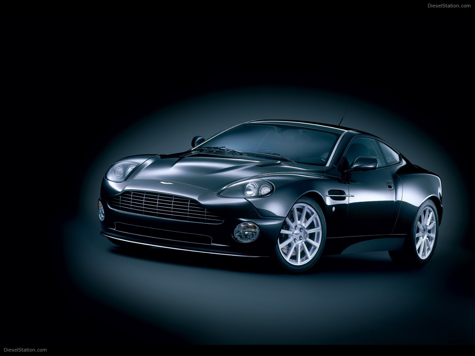 Aston Martin Vanquish V12 S